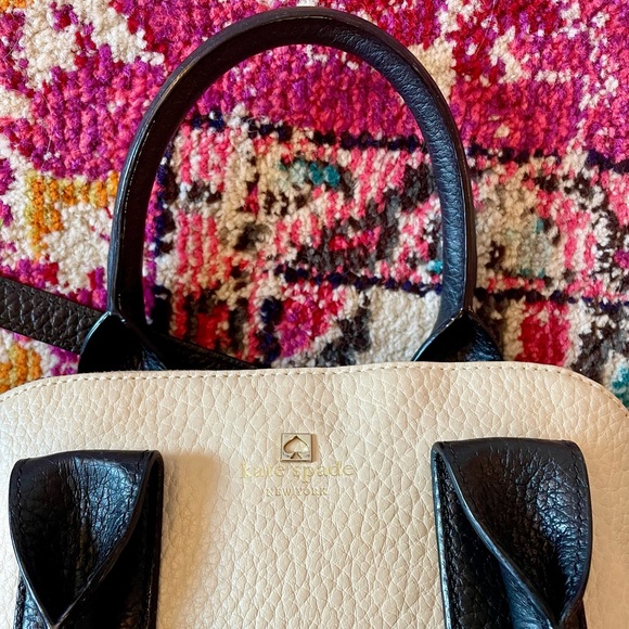 🔥🆕Kate Spade Cream & Black Satchel Handbag - Picture 3 of 10